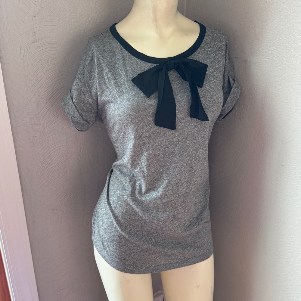 Jcrew fancy gray T-shirt with bow tie gray and black size XS nwt